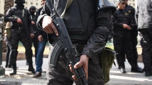 Members of the Egyptian police special forces stand guard on Cairo's landmark Tahrir Square on January 25, 2016, as the country marks the fifth anniversary of the 2011 uprising. Egyptians marked the fifth anniversary of the uprising that toppled Hosni Mubarak amid tight security and a warning from the new regime that demonstrations will not be tolerated. / AFP / MOHAMED EL-SHAHED        (Photo credit should read MOHAMED EL-SHAHED/AFP/Getty Images)